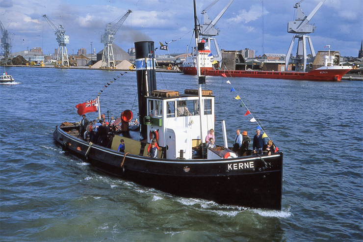 The-Steam-Tug-Kerne-at-the-Birkenhead-River-Festival