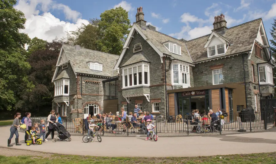 Crowds of people outside Keswick Museum