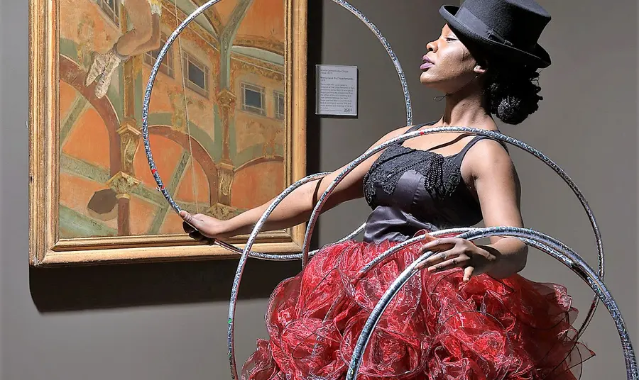 Photograph of Blaze Tarsha in front of Degas NG4121. The National Gallery, London