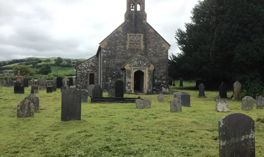 Pentref yn y Canolbarth yn cofio arwyr y Rhyfel Byd Cyntaf Eglwys, Llanfair Clydogau