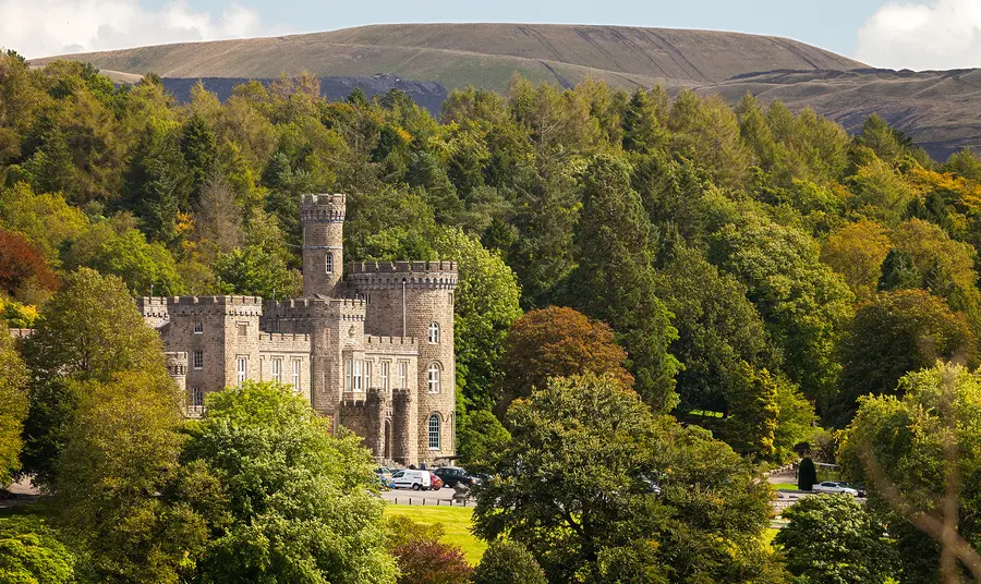 Y frwydr yn cychwyn i ddewis Lle Arbennig gorau Cymru