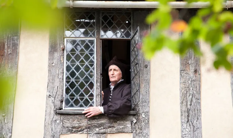 Discovering the history of Shakespeare’s Schoolroom & Guildhall A man wearing Shakespearean costume at the Guildhall