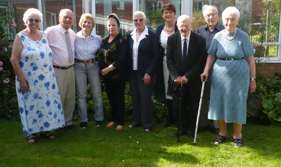 Holocaust survivors and members of the Holocaust Survivors’ Friendship Association