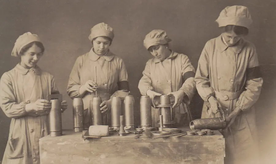 New lease of life for world’s first assembly line Women munition workers during the First World War
