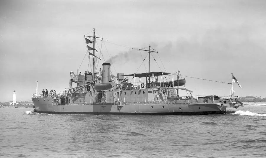 Archive image of HMS M33