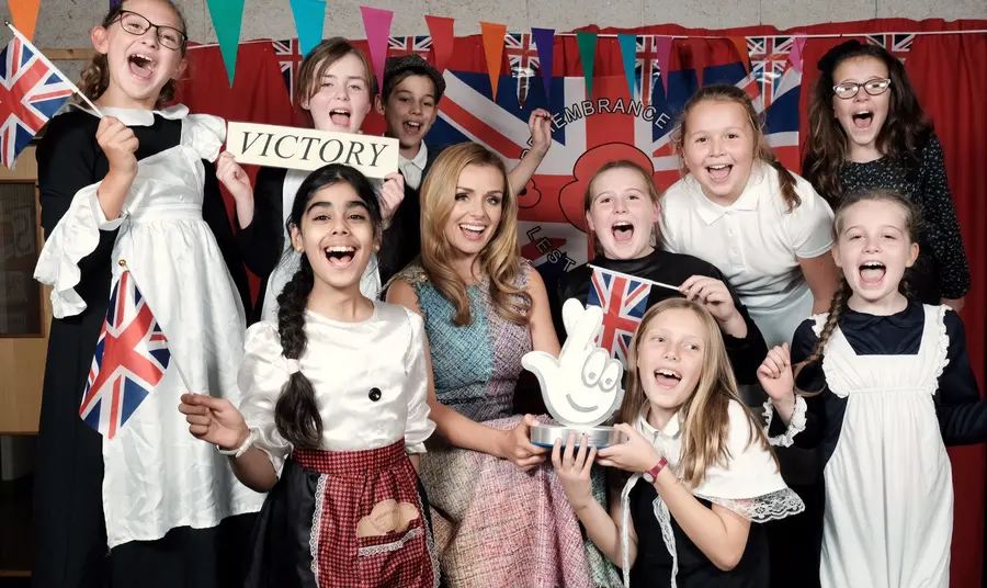 Katherine Jenkins presents award to schoolchildren