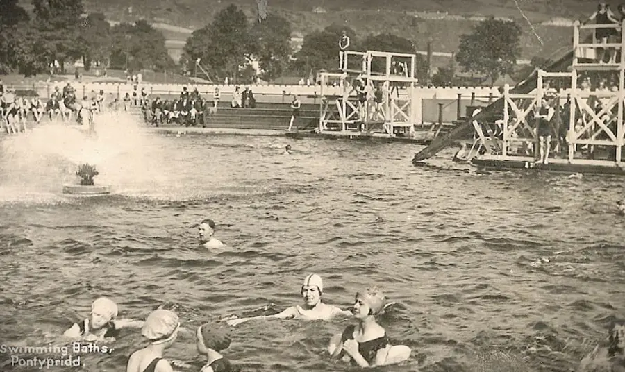 Pwll Nofio, Pontypridd
