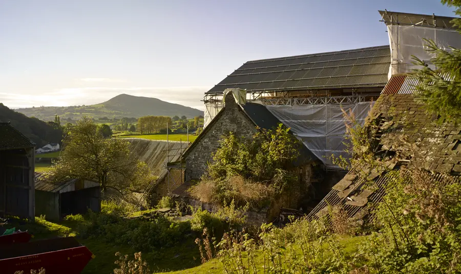 Golygfa allanol Llwyn Celyn