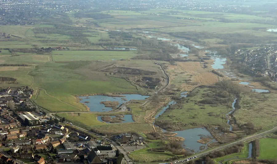 Ingrebourne valley looking north