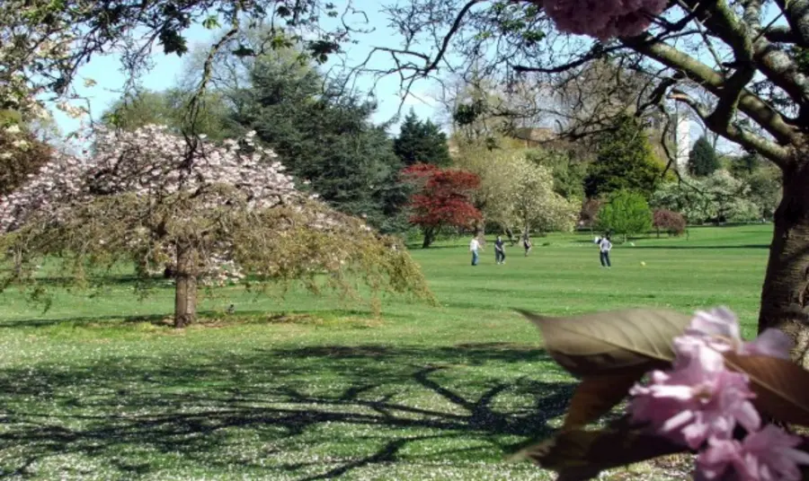 Parc Bute hanesyddol Caerdydd 