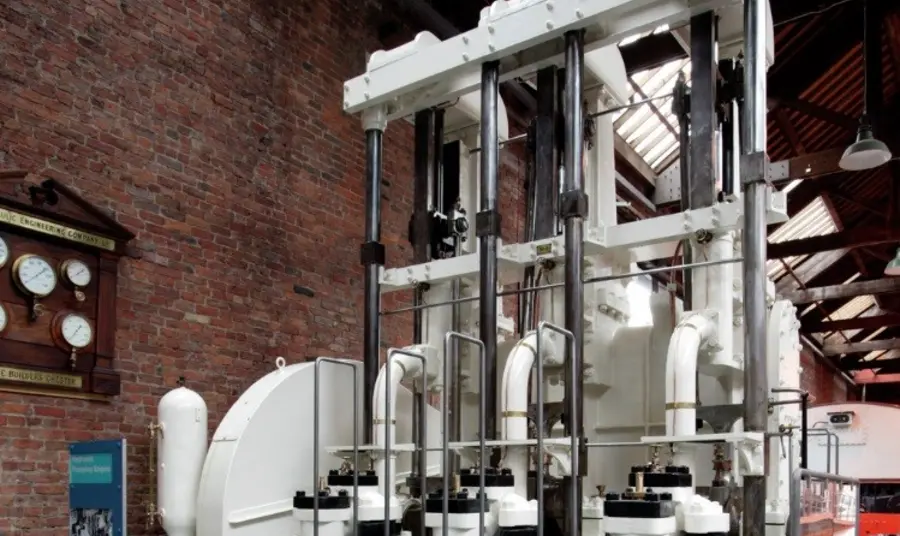 The Hydraulic Pumping Engine with instrument panel