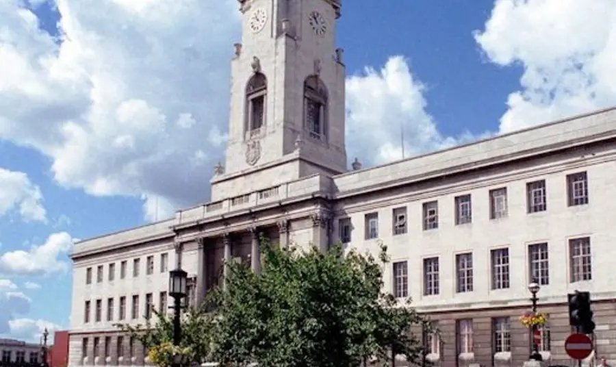 Outside view of Barnsley Town Hall