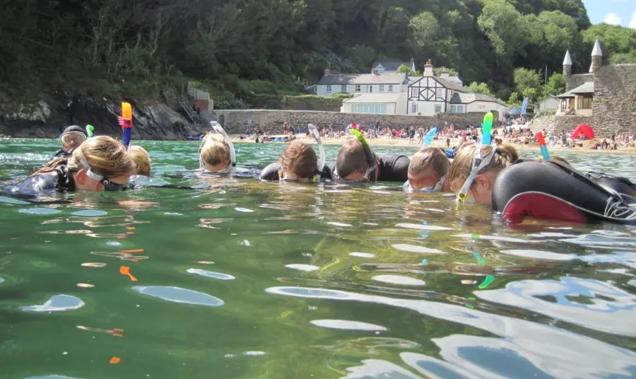 Children on a snorkel safari