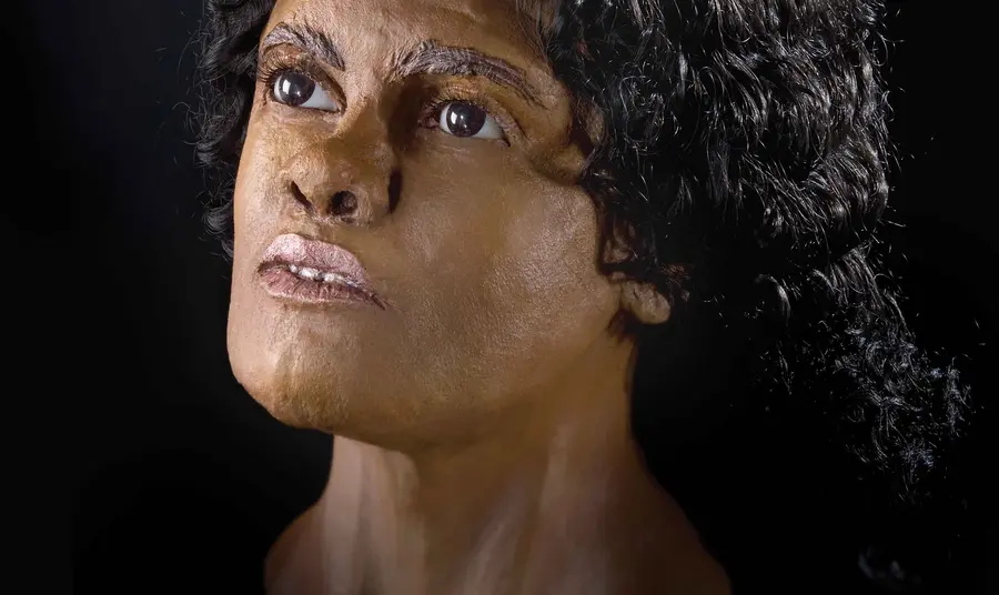 Reconstruction of the Beach Head Lady
