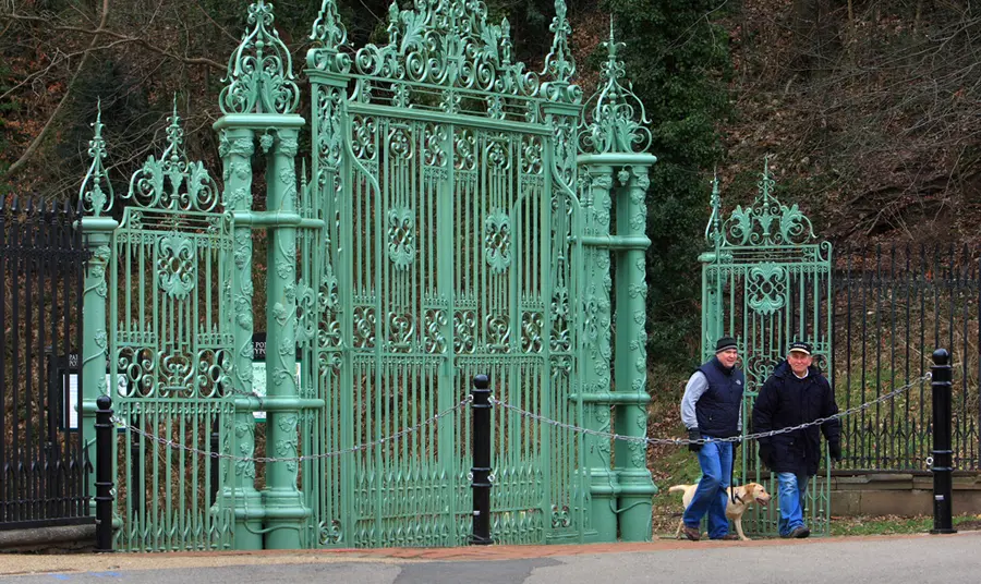 Entrance gates to Pontypool Park