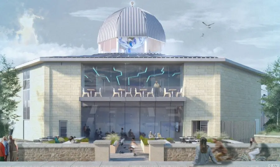 The proposed south east elevation of Discovery Point features floor-to-ceiling glass on the first and second floors, offering visitors views of the Tay. The streetscape has been refreshed with seating and planting.