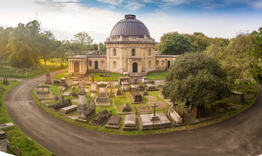 A front view of the chapel at Brompton Cemetery