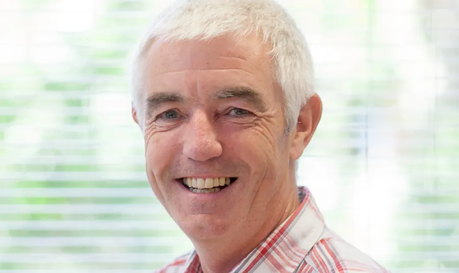 Dr Tom Tew