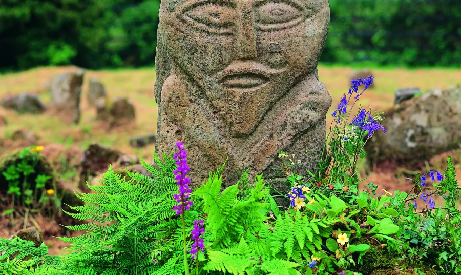 Boa Island carved figure