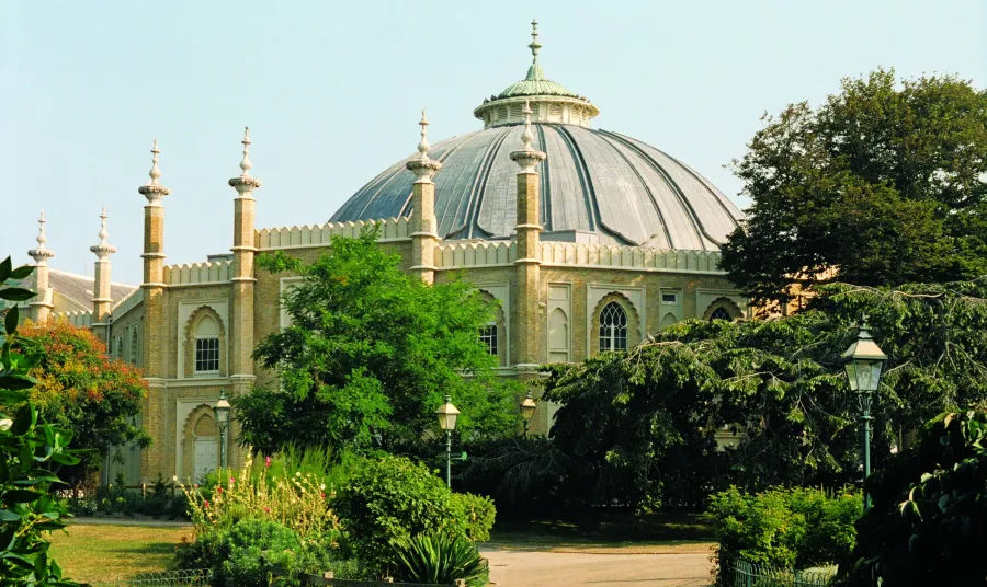 Brighton Dome From Pavilion Gardens 