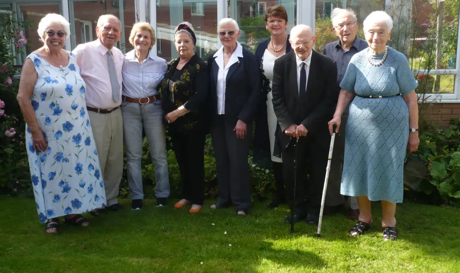 Holocaust survivors and members of the Holocaust Survivors’ Friendship Association
