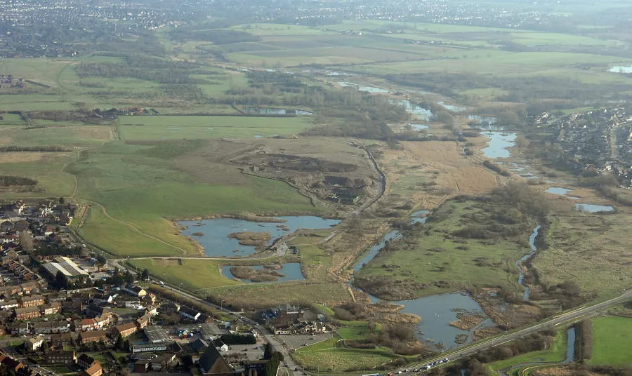 Ingrebourne valley looking north