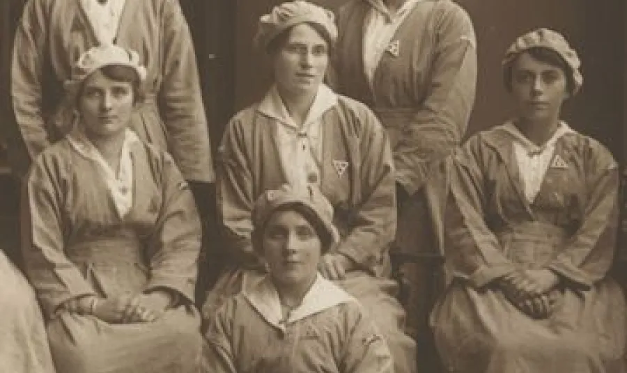A picture of Northumberland female munitions workers