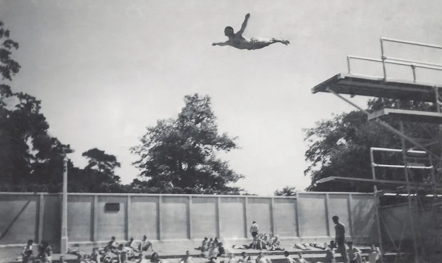 A diver using Broomhill Pool in its heyday