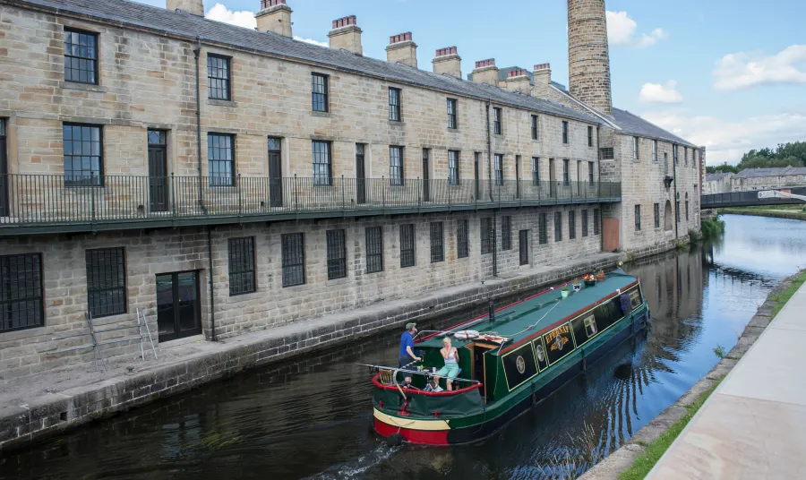 A canal boat at Finsley Gate Wharf