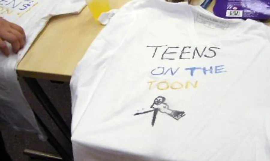 Young people creating their own tee-shirts