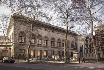 National Portrait Gallery forecourt proposal