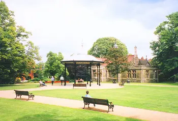 Bandstand at Newark Castle Gardens