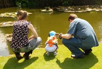 Family learning at Burnby Hall Gardens