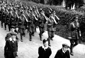 A picture of soldiers leaving the Home Front in the First World War