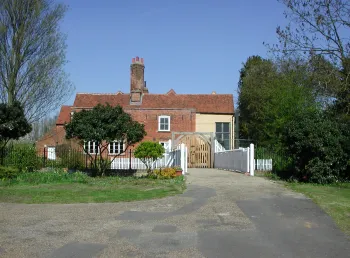 Headstone Manor from the driveway