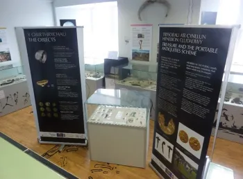 Arddangosfa prosiect archaeoleg gymunedol