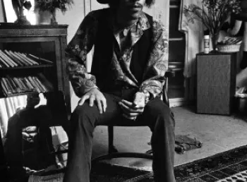 Jimi Hendrix in his London flat