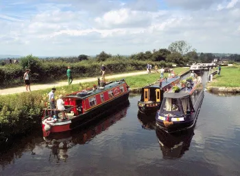 Canal boats on Kennet and Avon canal