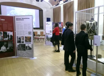 Schoolchildren visit the First World War exhibition