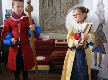 Young children in costume 