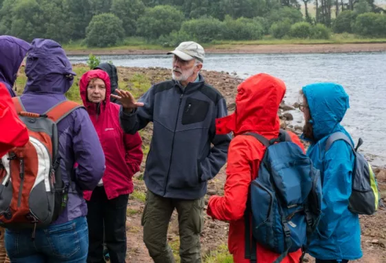 25 years: we share our memories People in anoraks learning about Cairngorms