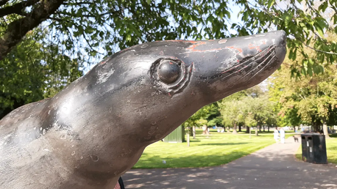 Close-up of the Billy the Seal statue