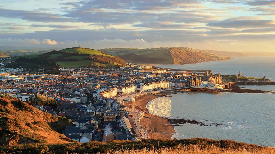 Treftadaeth a Diwylliant yw Calon Lle Arbennig Aberystwyth