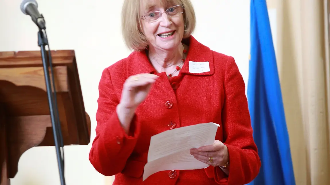 Carys Howell speaking at an event