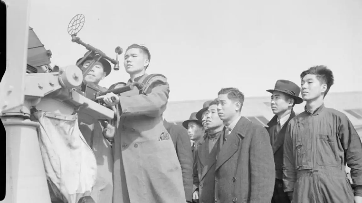The history of lost Chinese sailors uncovered Chinese seamen learning how to handle an Oerlikon gun