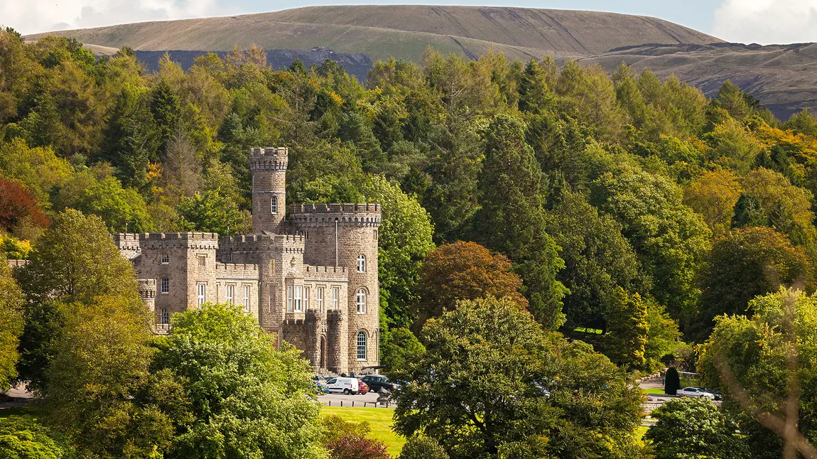 Y frwydr yn cychwyn i ddewis Lle Arbennig gorau Cymru