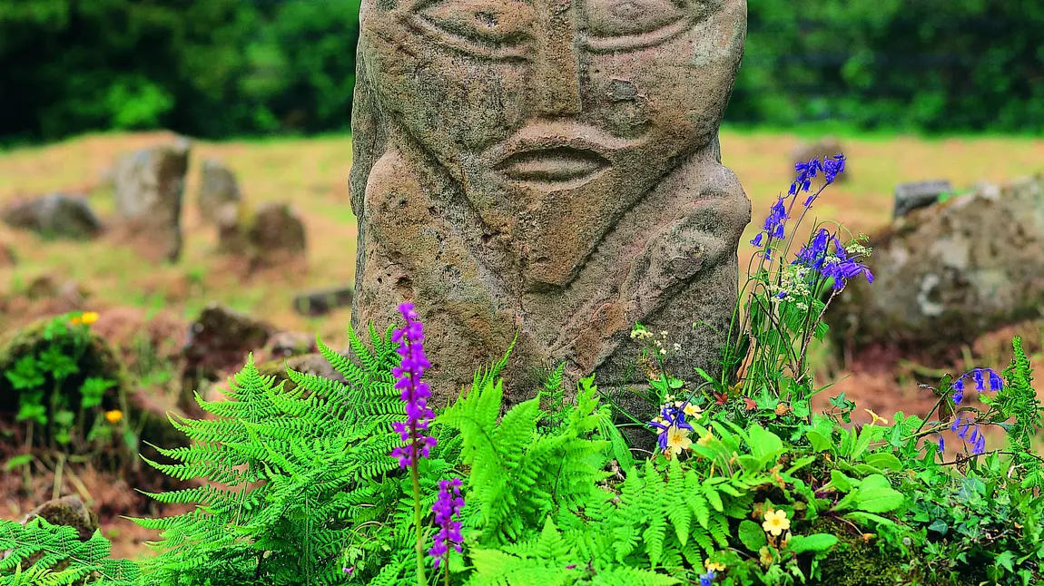 Boa Island carved figure