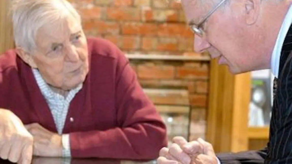 Ken Hawley talking to the Duke of Gloucester. Copyright Sheffield Industrial Museums Trust