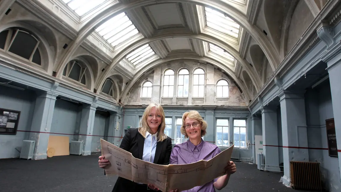 Nicky Dunn and Carole Souter in Drawing Office One