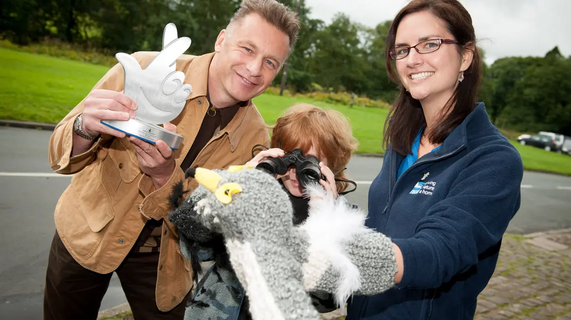 Chris Packham celebrates with last year's award winners, Skydancer